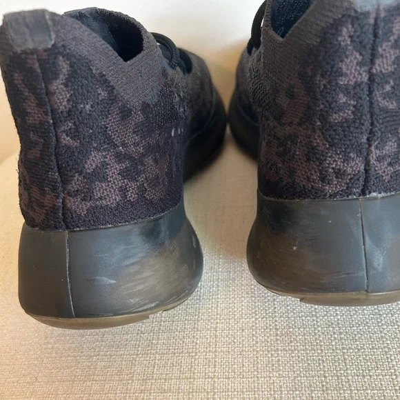 Yeezy 380 Onyx Sneakers - Picture 7 of 7